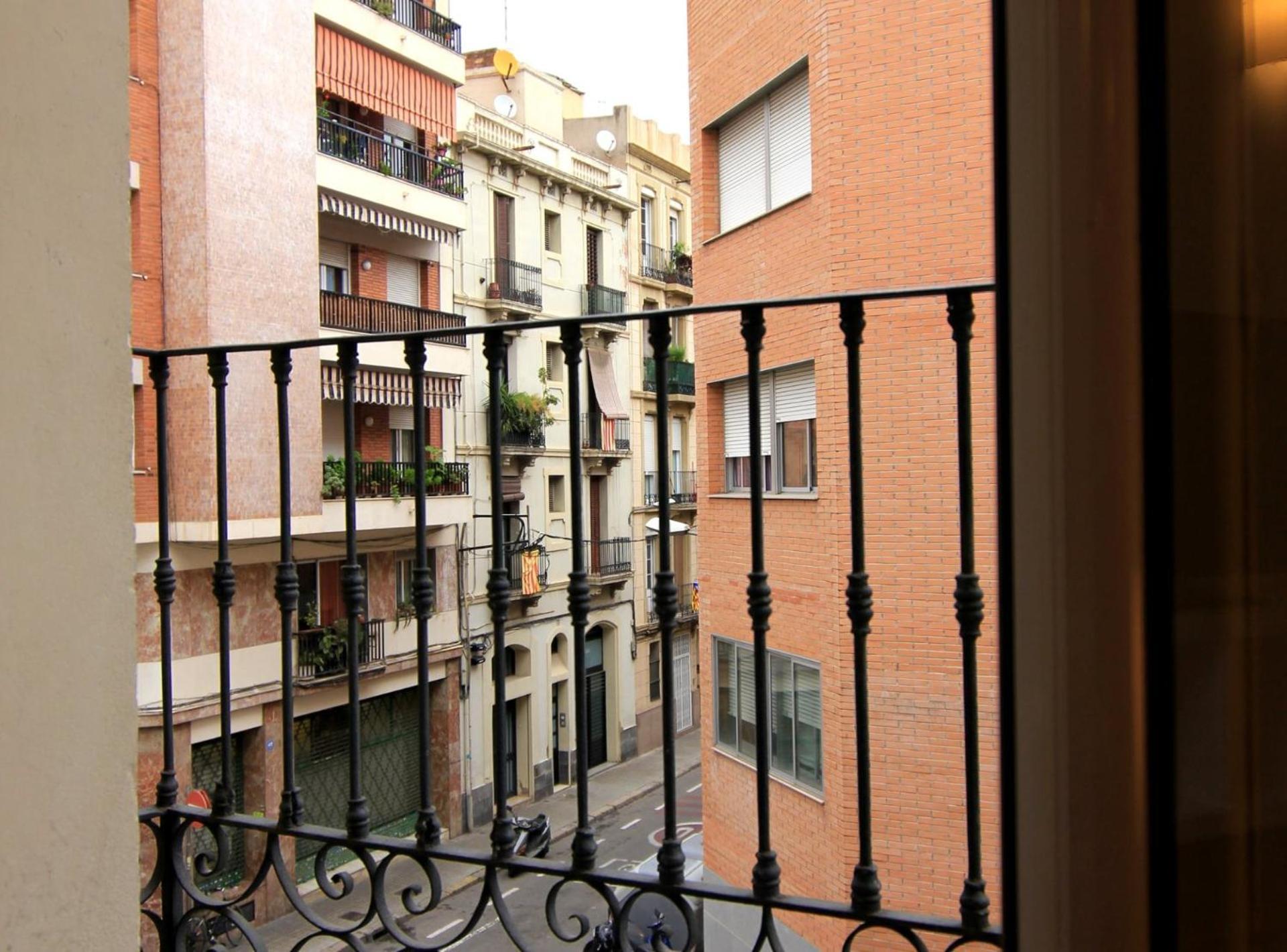 Muntanya - Apartments In Sagrada Familia Barcelona Exterior photo